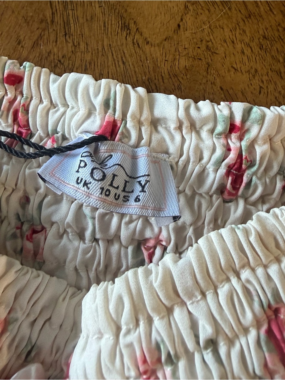 Low rise ruffled micro skirt with small rose floral print - Oh Polly Nellary - Picture 5 of 5